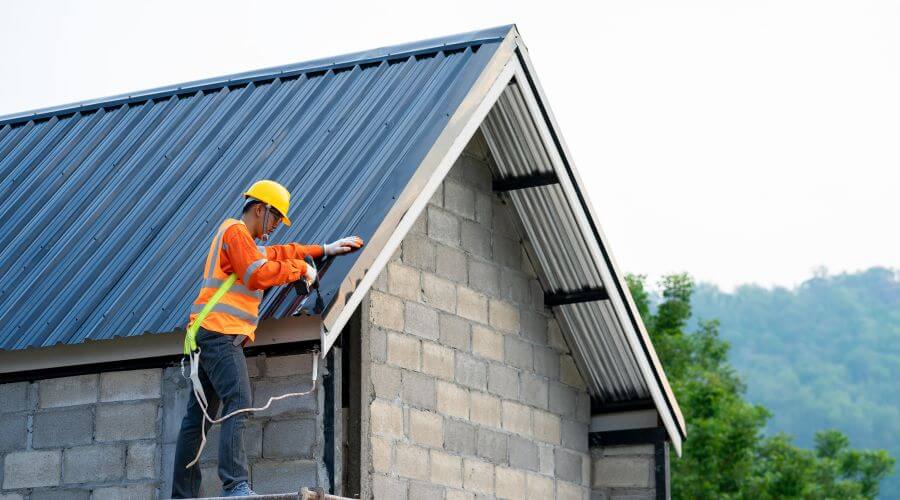 Professional residential roofers in Shaktoolik, AK